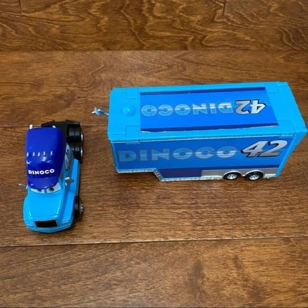 DISNEY PIXAR Cars Vintage Dinoco Cal Weathers Hauler Semi Truck 42 - Picture 5 of 9